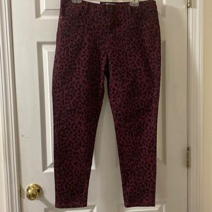 Size 14, slim fit ladies pants do what I say by social standard
